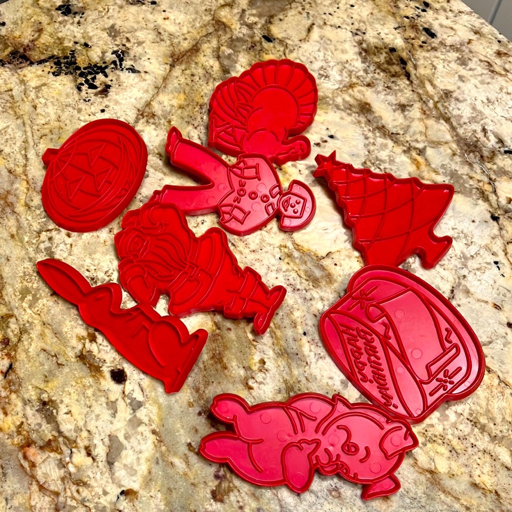 Tupperware cookie cutters
